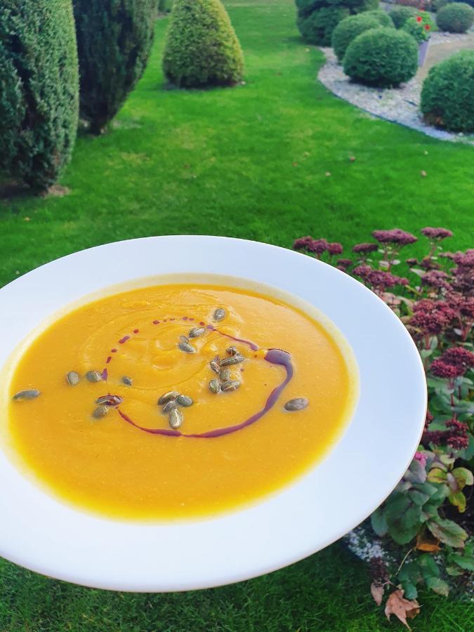 Szumi Las Events & Apartments Regimin Dış mekan fotoğraf